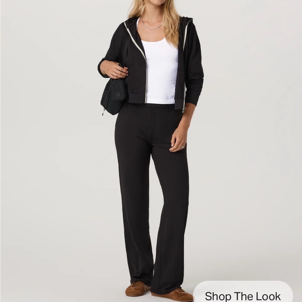 Vuori women’s Black Halo Modern Straight Leg Performance Pant - Picture 3 of 8